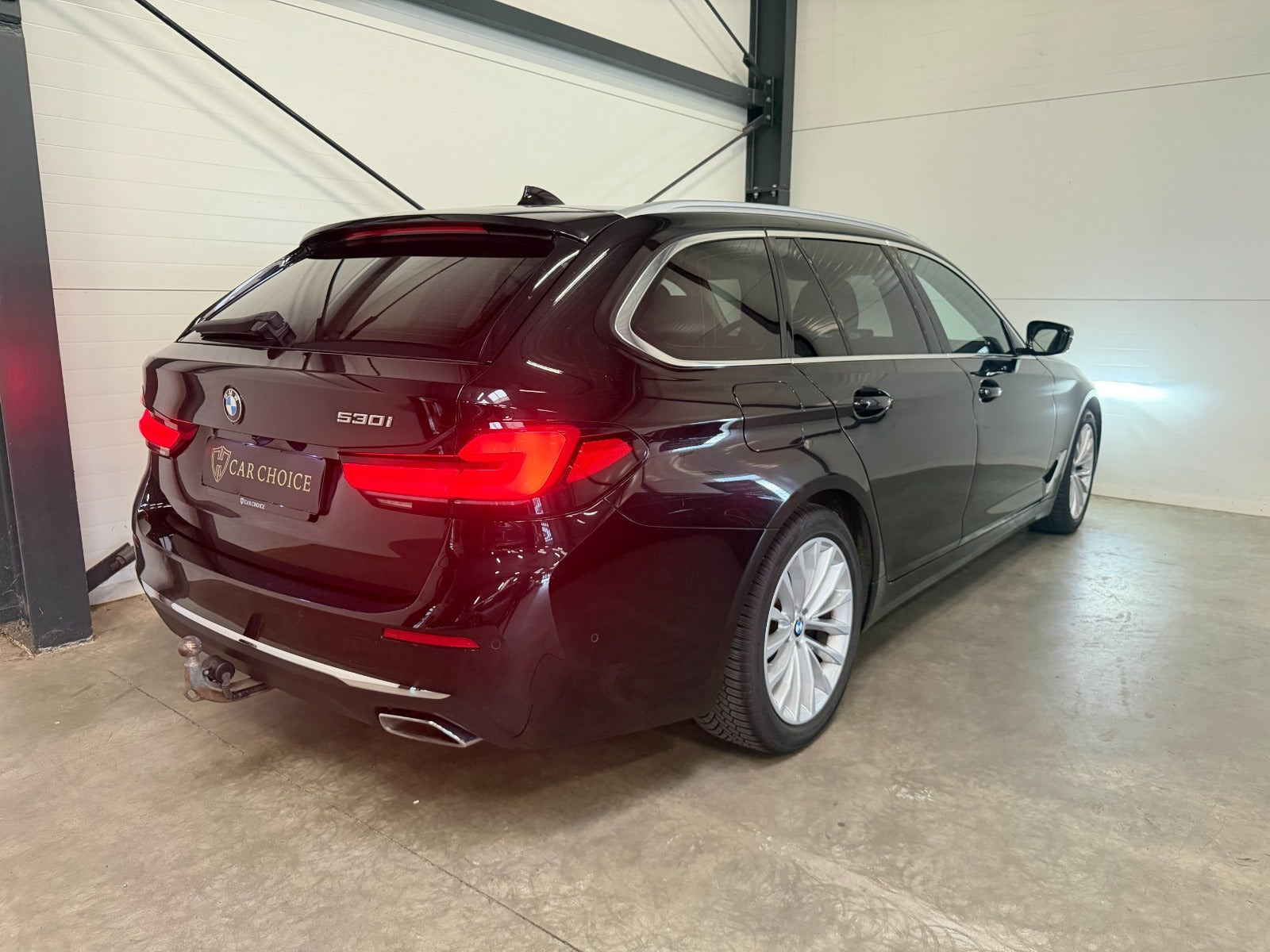 Sort BMW 530i fra 2021
