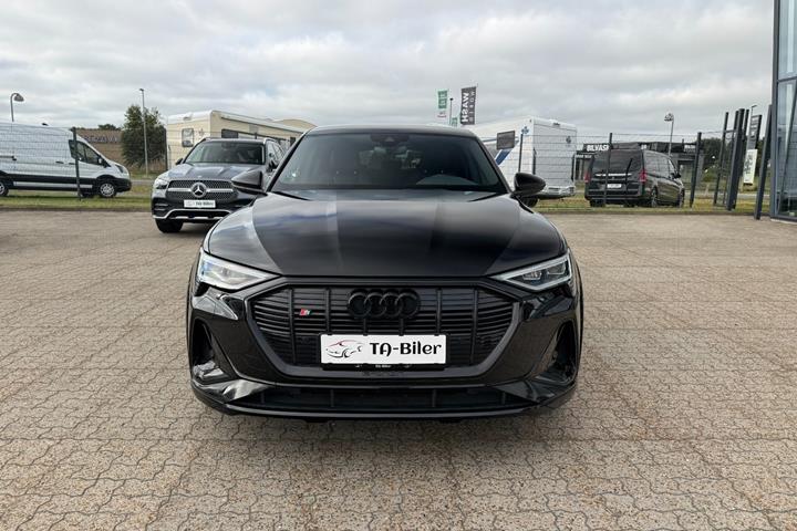 Sort Audi e-tron S fra 2022