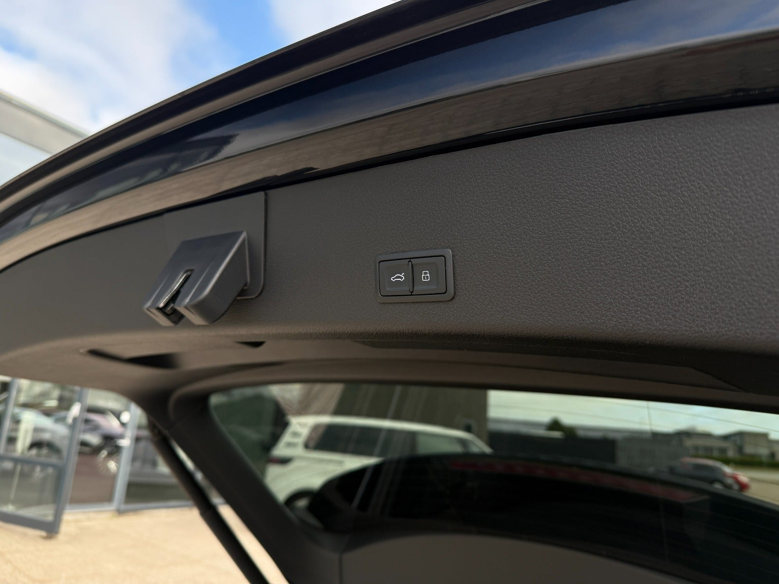 Sort Audi e-tron S fra 2022