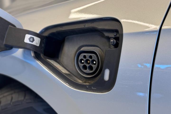Sølv VW Golf VIII fra 2021