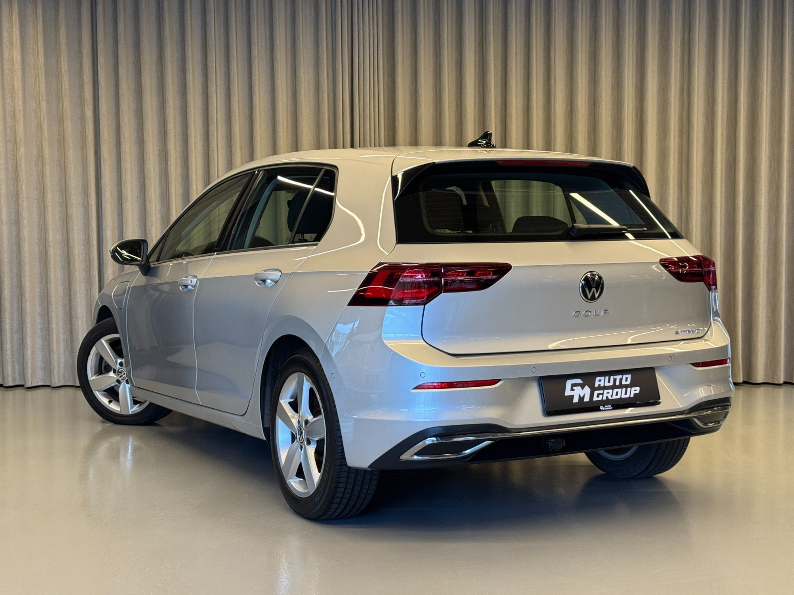 Sølv VW Golf VIII fra 2021