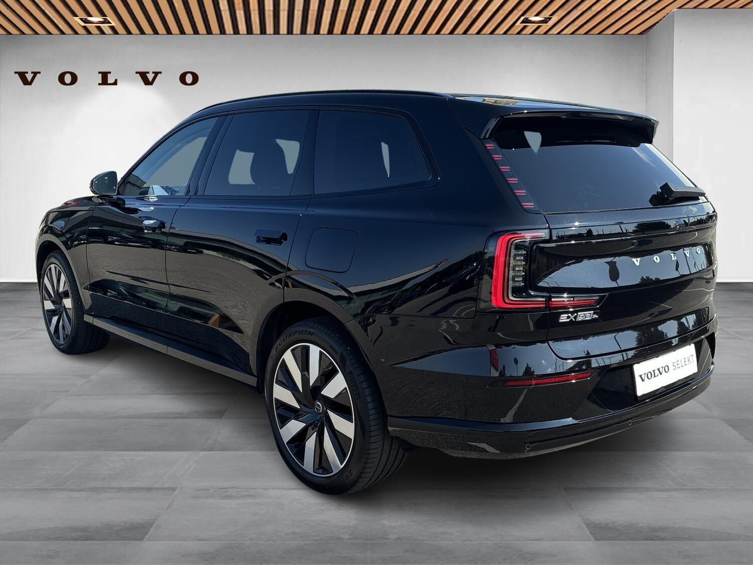 Sort Volvo EX90 fra 2025