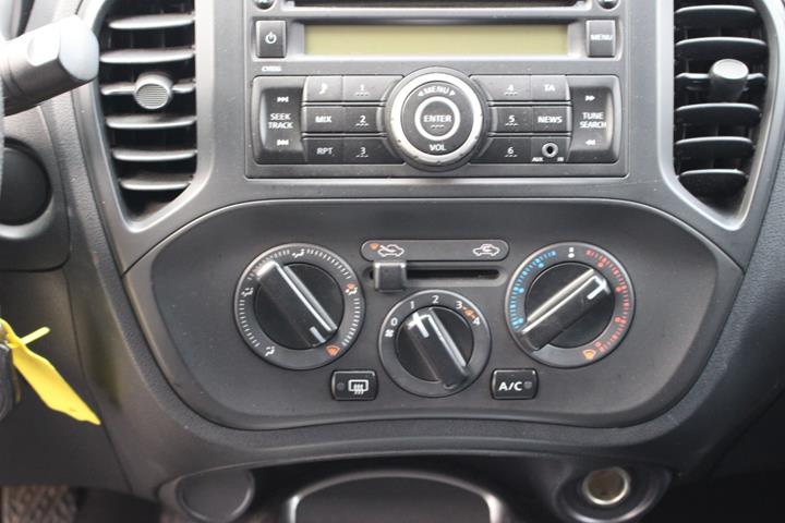 Sølv Nissan Juke fra 2011