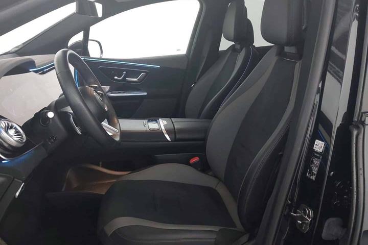 Sort Mercedes EQE500 SUV fra 2023