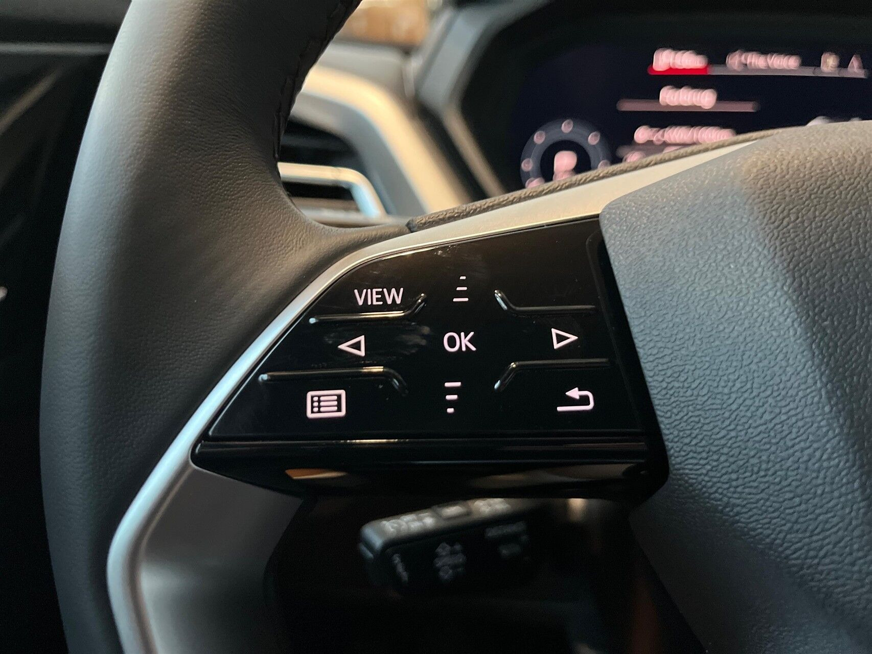 Grå Audi Q4 fra 2026