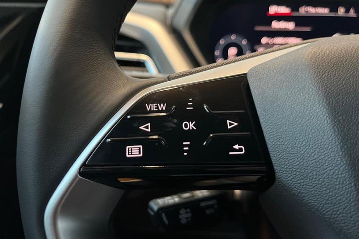 Grå Audi Q4 fra 2026