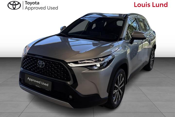 Sølv Toyota Corolla Cross fra 2023 set udefra