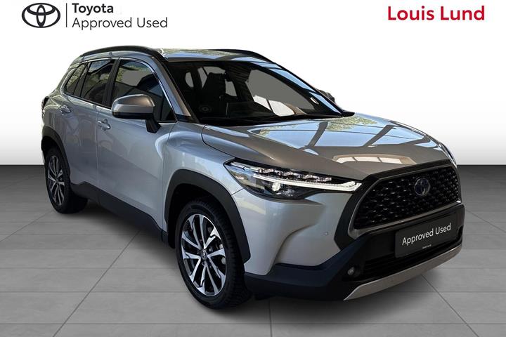 Sølv Toyota Corolla Cross fra 2023