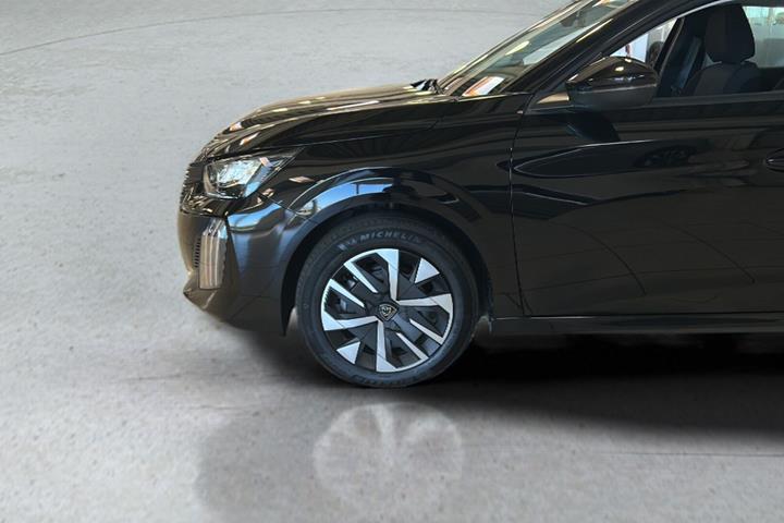 Sort Peugeot e-208 fra 2025