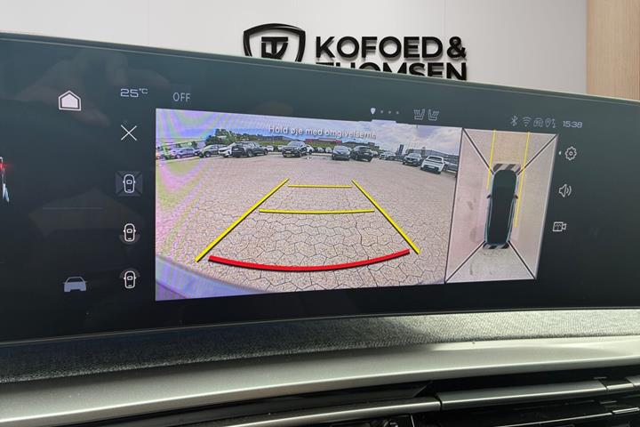 Grå Peugeot e-3008 fra 2025