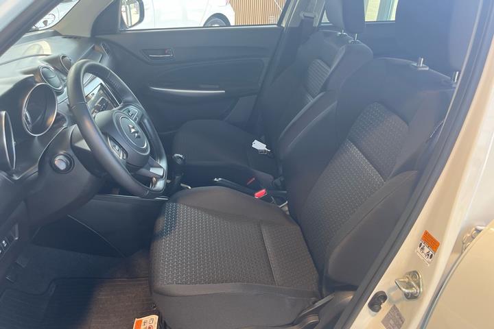 Hvid Suzuki Swift fra 2021