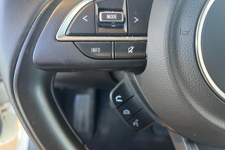 Hvid Suzuki Swift fra 2021