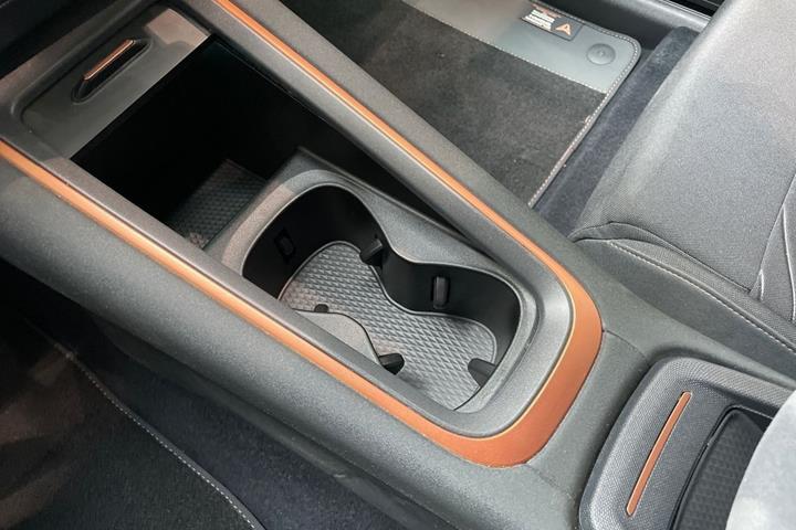 Hvid Cupra Born fra 2023