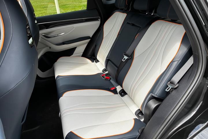 Sort BYD Seal U fra 2025