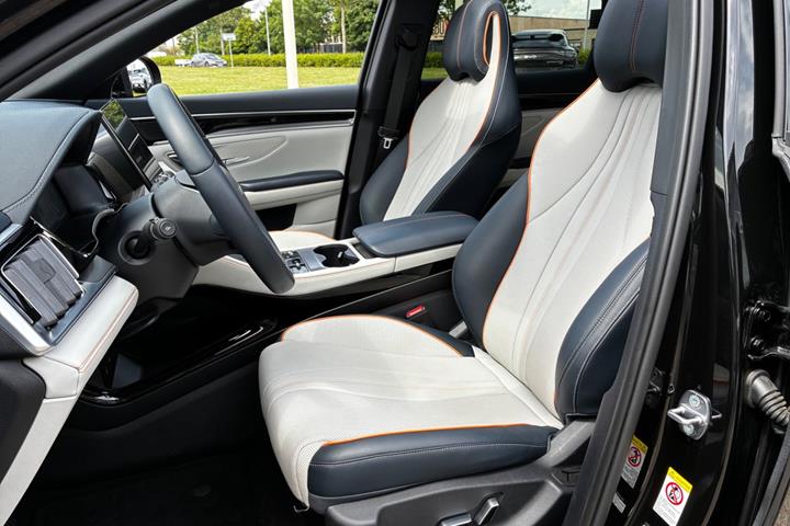 Sort BYD Seal U fra 2025