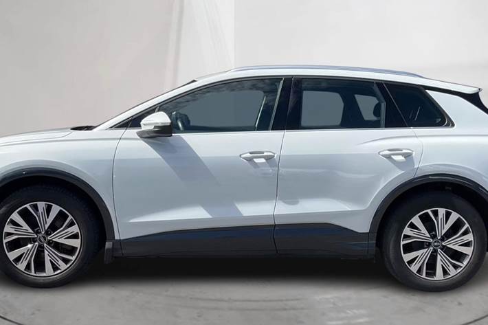 Hvid Audi Q4 e-tron fra 2023
