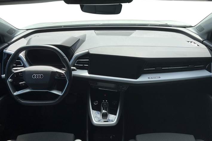 Hvid Audi Q4 e-tron fra 2023
