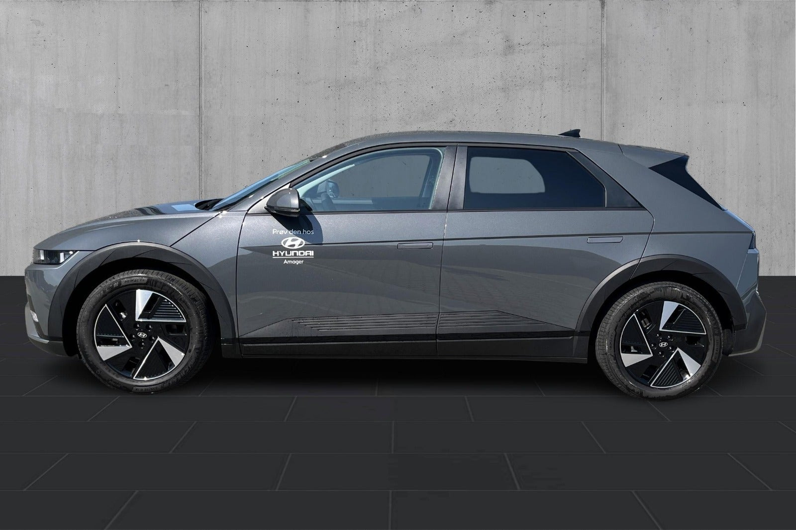 Grå Hyundai Ioniq 5 fra 2025