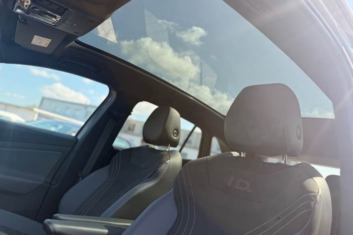 Grå VW ID.4 fra 2023