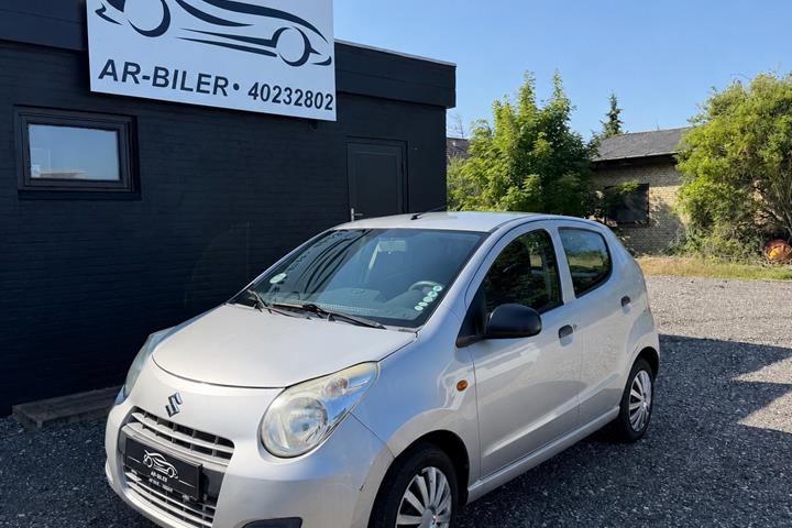 Grøn Suzuki Alto fra 2014
