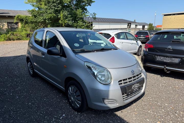 Grøn Suzuki Alto fra 2014