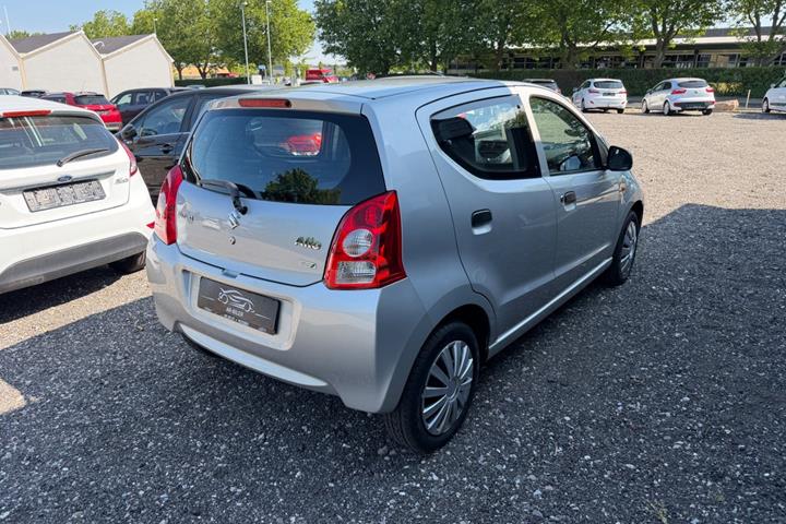 Grøn Suzuki Alto fra 2014