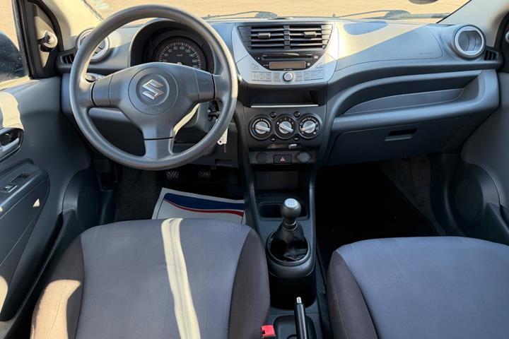 Grøn Suzuki Alto fra 2014