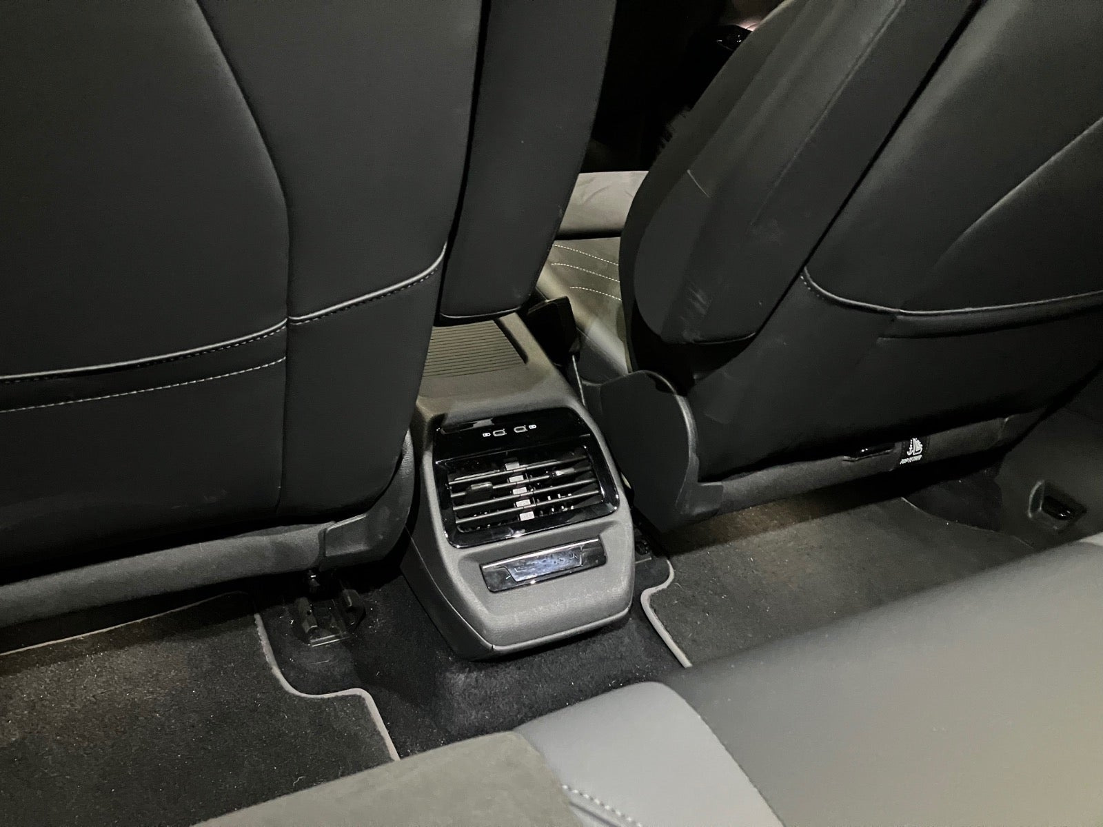 Grå VW ID.4 fra 2023