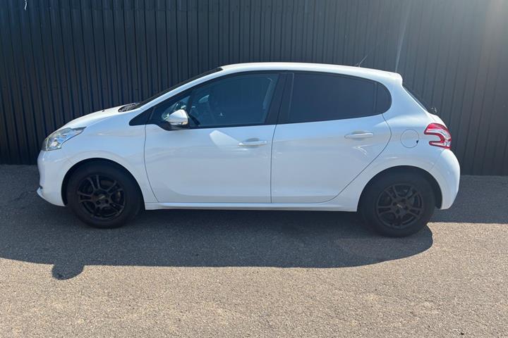 undefined Peugeot 208 fra 2014