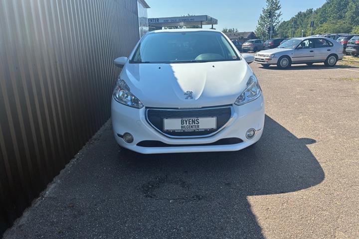 undefined Peugeot 208 fra 2014