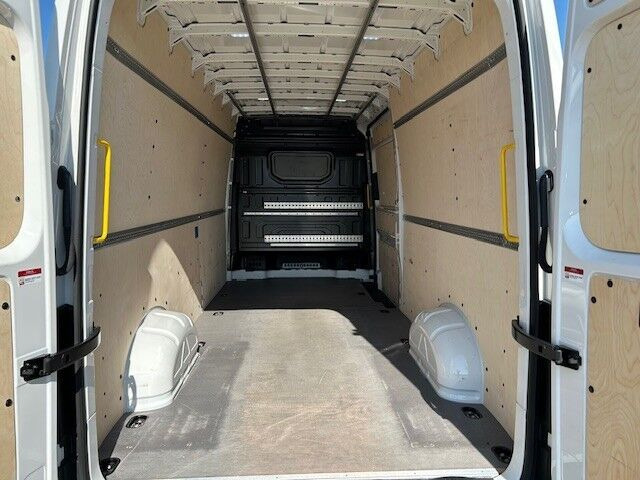 Hvid VW Crafter 35 fra 2019