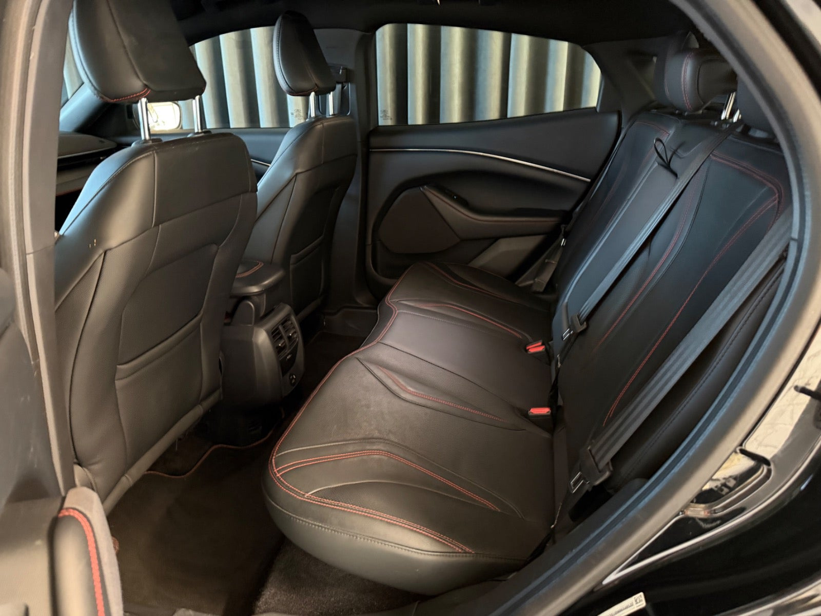 Sort Ford Mustang Mach-E fra 2022