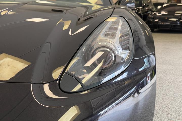 Sort Ferrari California fra 2014