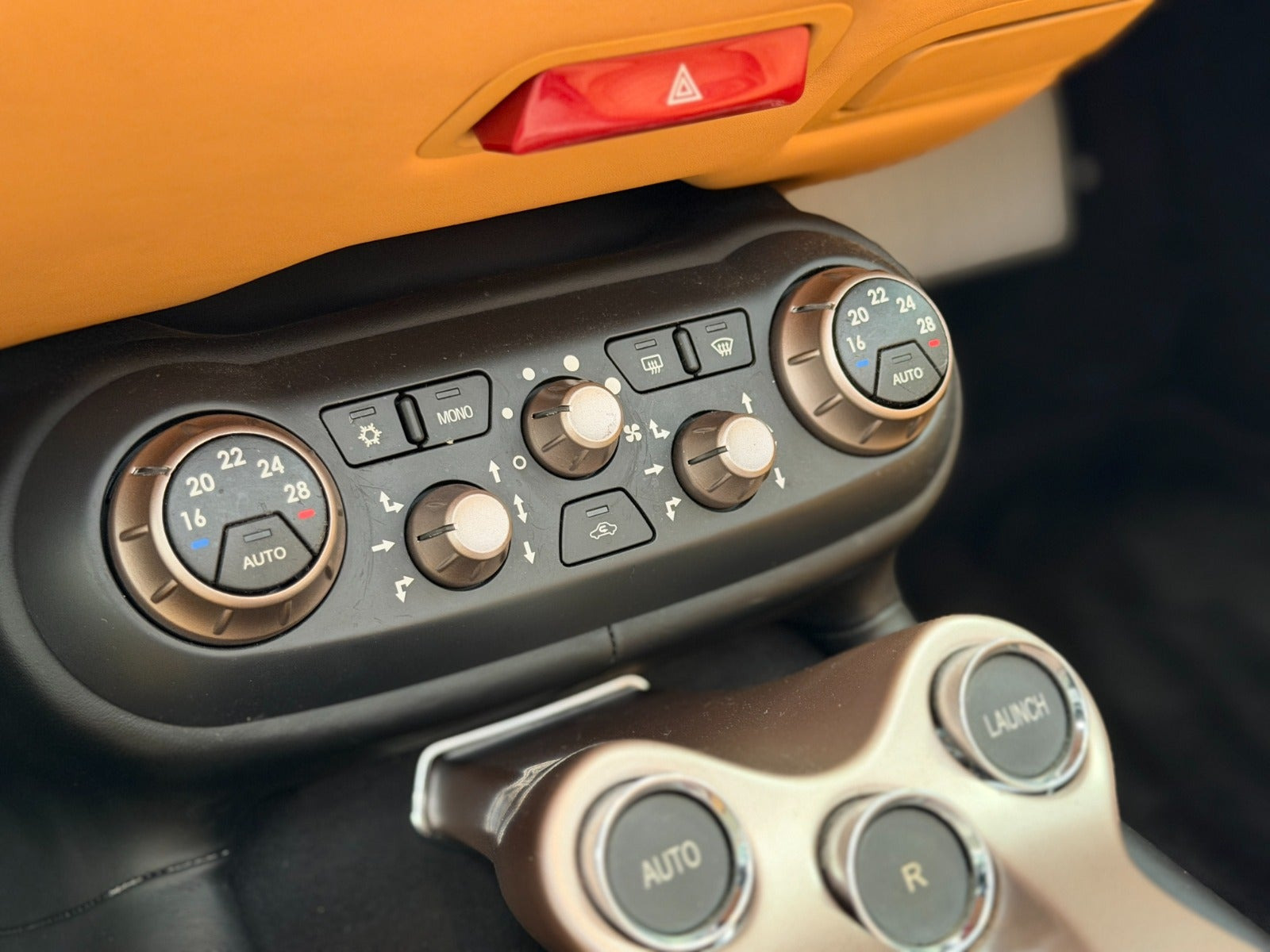 Sort Ferrari California fra 2014