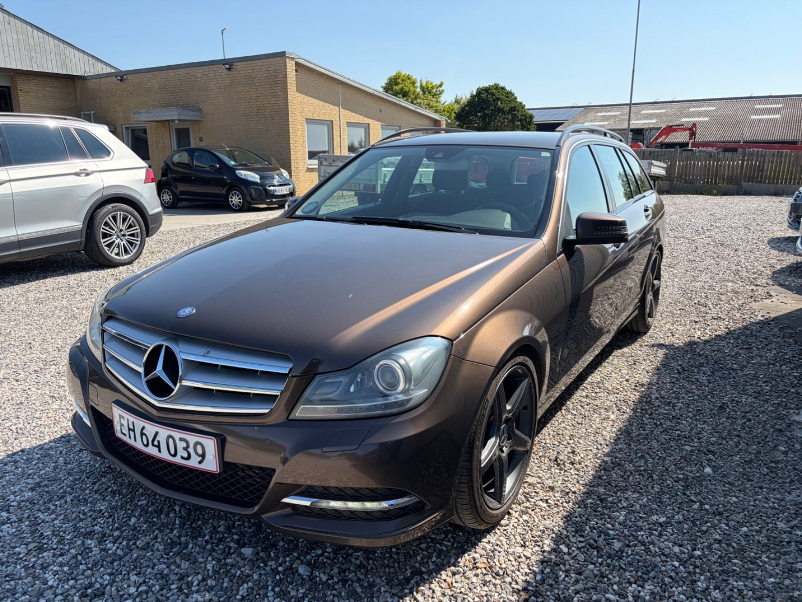 Brun Mercedes C180 fra 2014