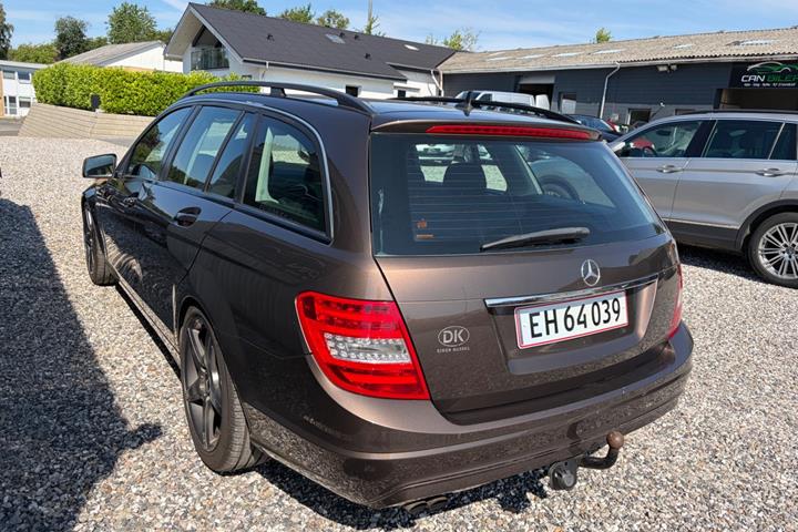 Brun Mercedes C180 fra 2014
