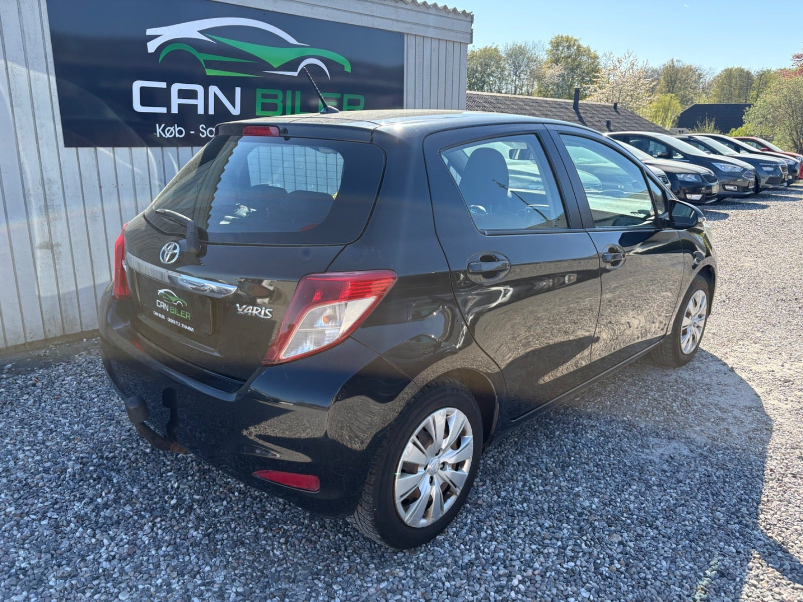Sort Toyota Yaris fra 2011