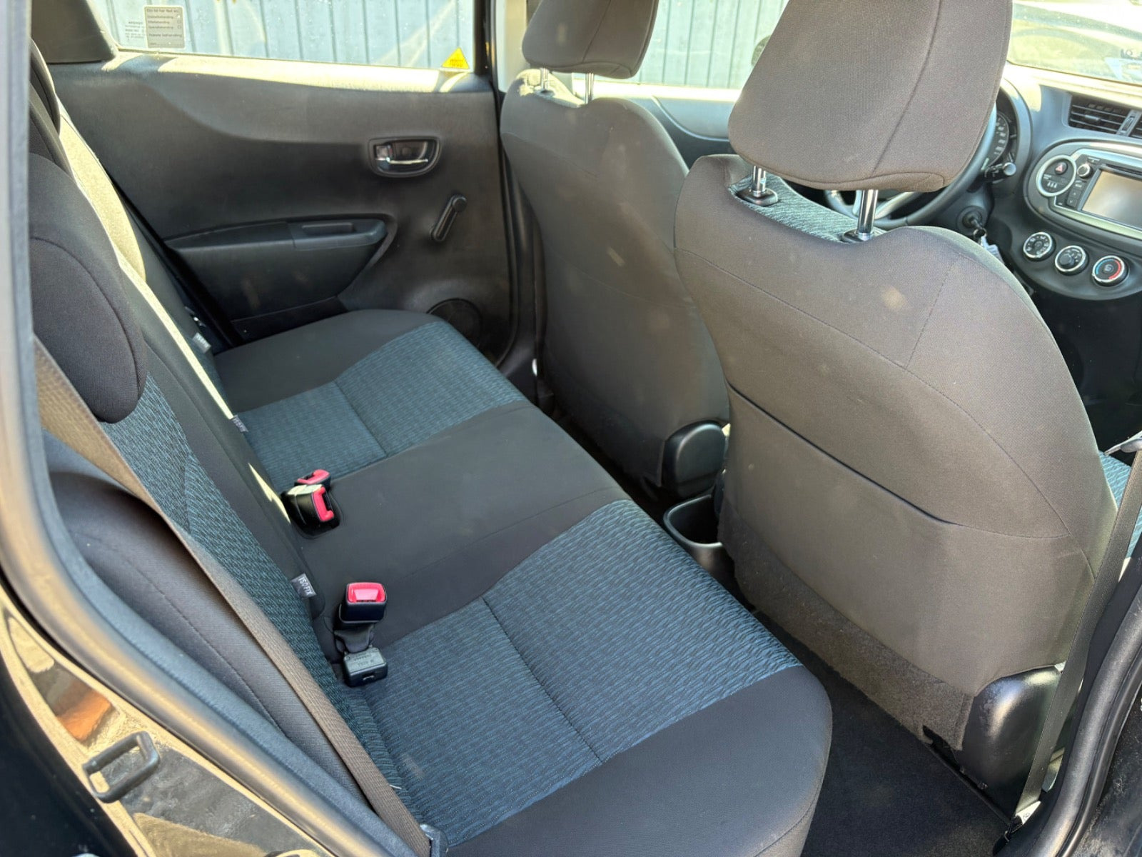 Sort Toyota Yaris fra 2011