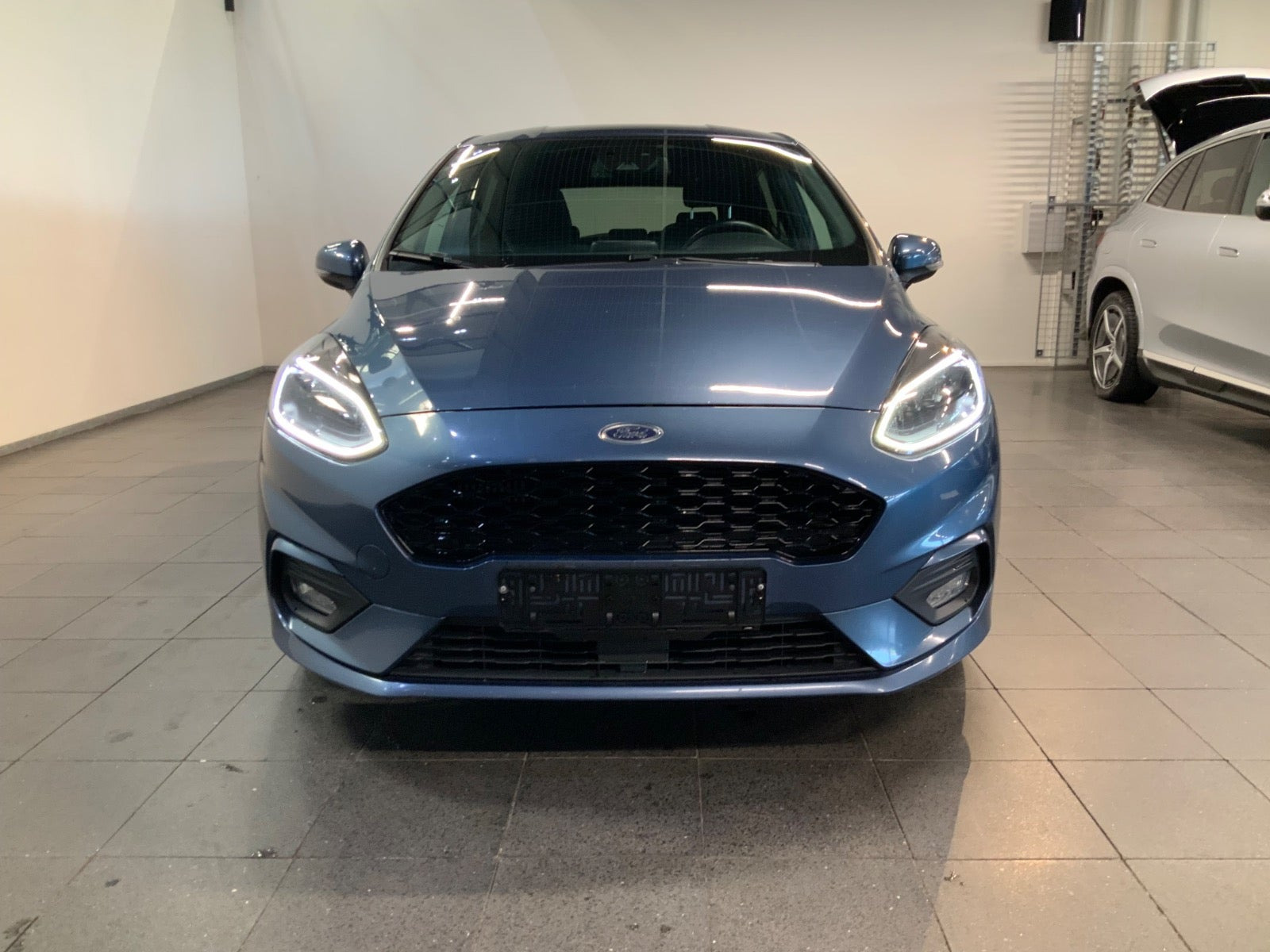 Blå Ford Fiesta fra 2021