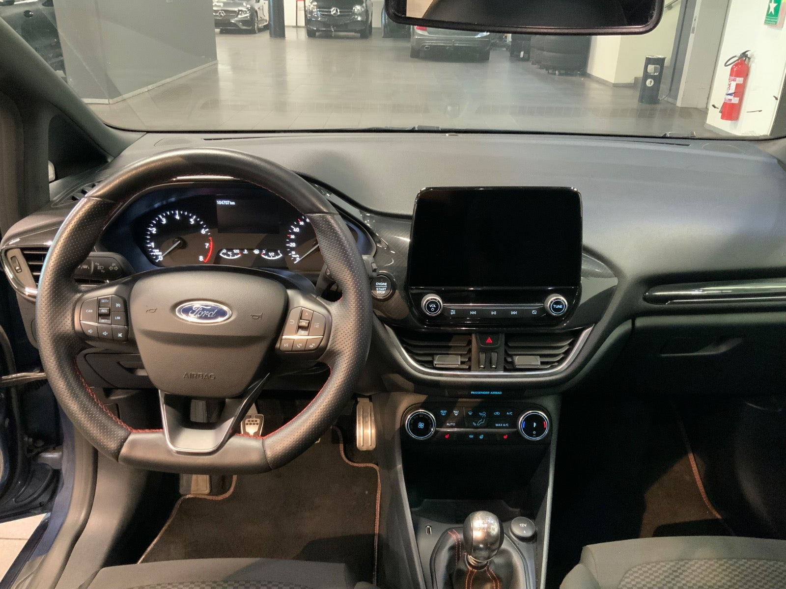 Blå Ford Fiesta fra 2021