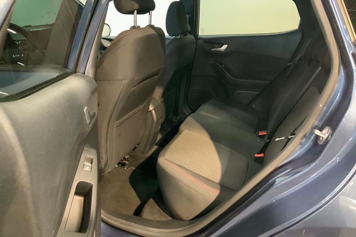 Blå Ford Fiesta fra 2021