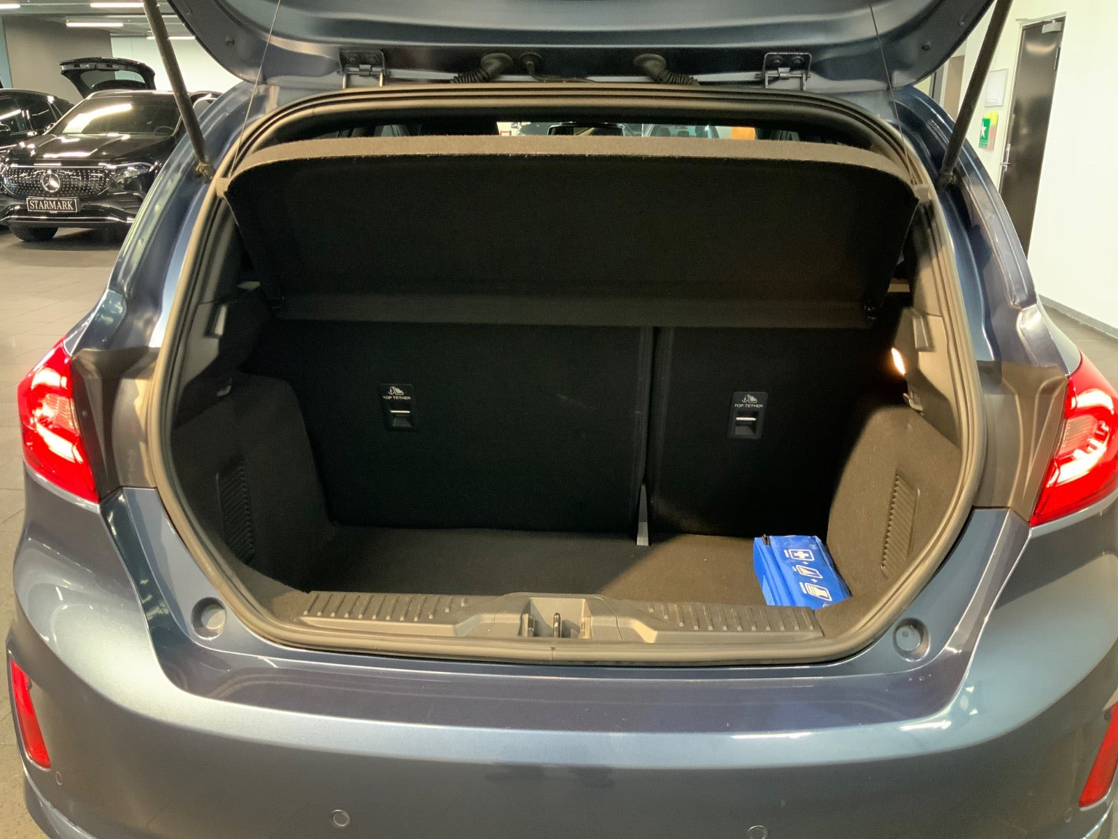 Blå Ford Fiesta fra 2021