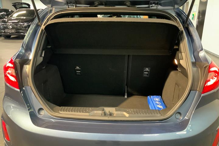 Blå Ford Fiesta fra 2021