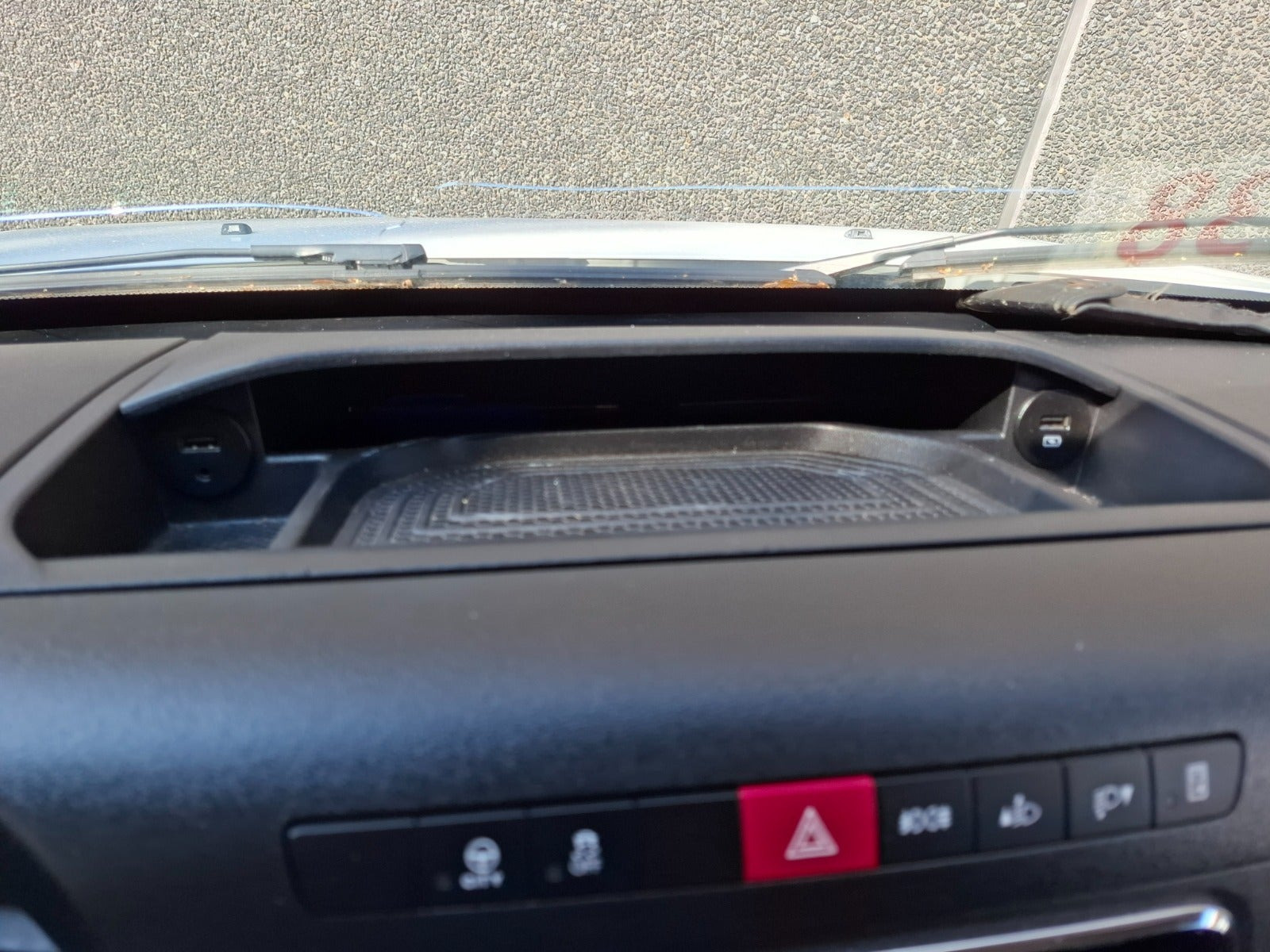 Hvid Iveco Daily fra 2022