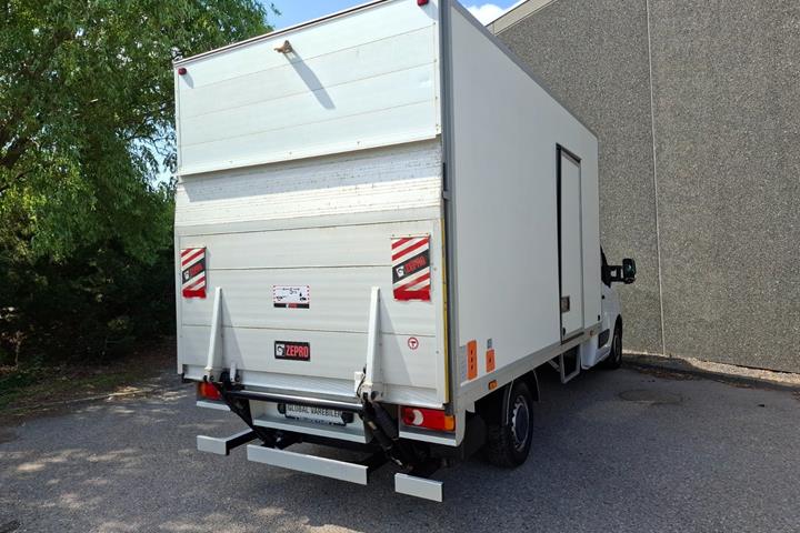 Hvid Renault Master IV T35 fra 2021