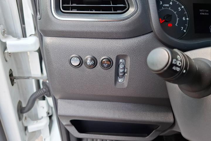 Hvid Renault Master IV T35 fra 2021