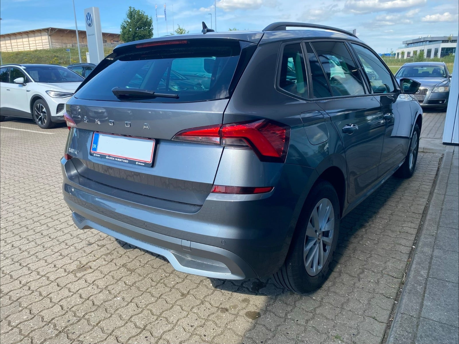 Grå Skoda Kamiq fra 2023