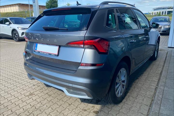 Grå Skoda Kamiq fra 2023