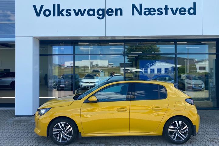 Gul Peugeot 208 fra 2020