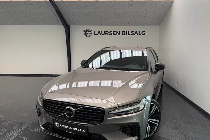 Orange Volvo V60 fra 2022